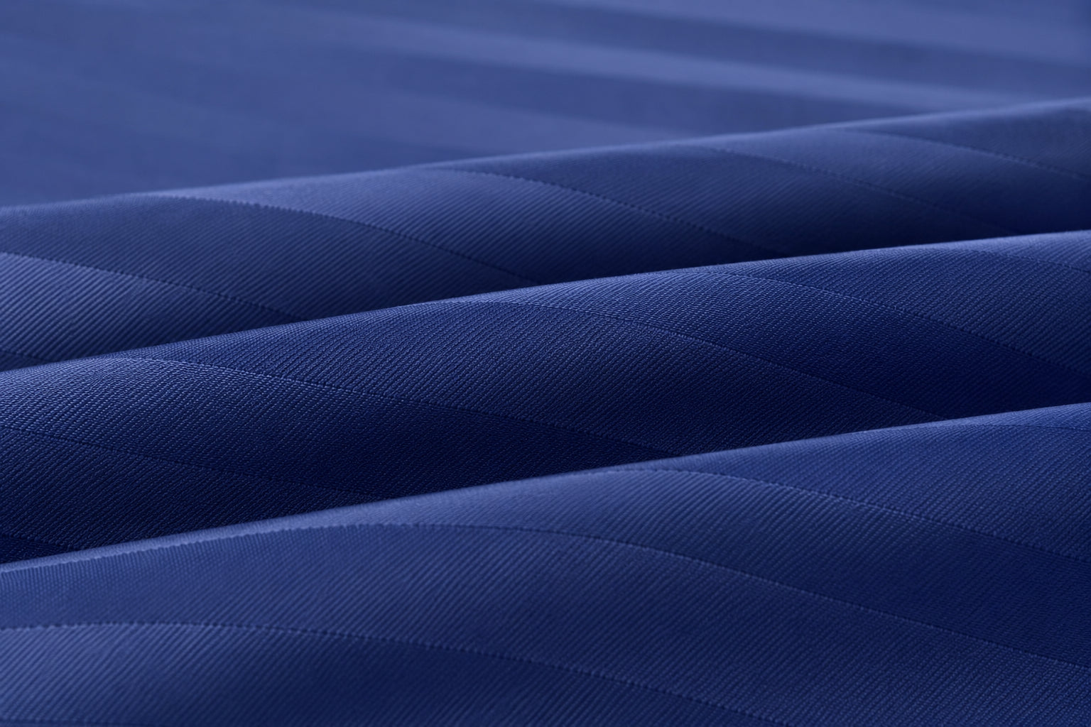 Lenjerie Bumbac Damasc Bleumarin Macro-Shot
