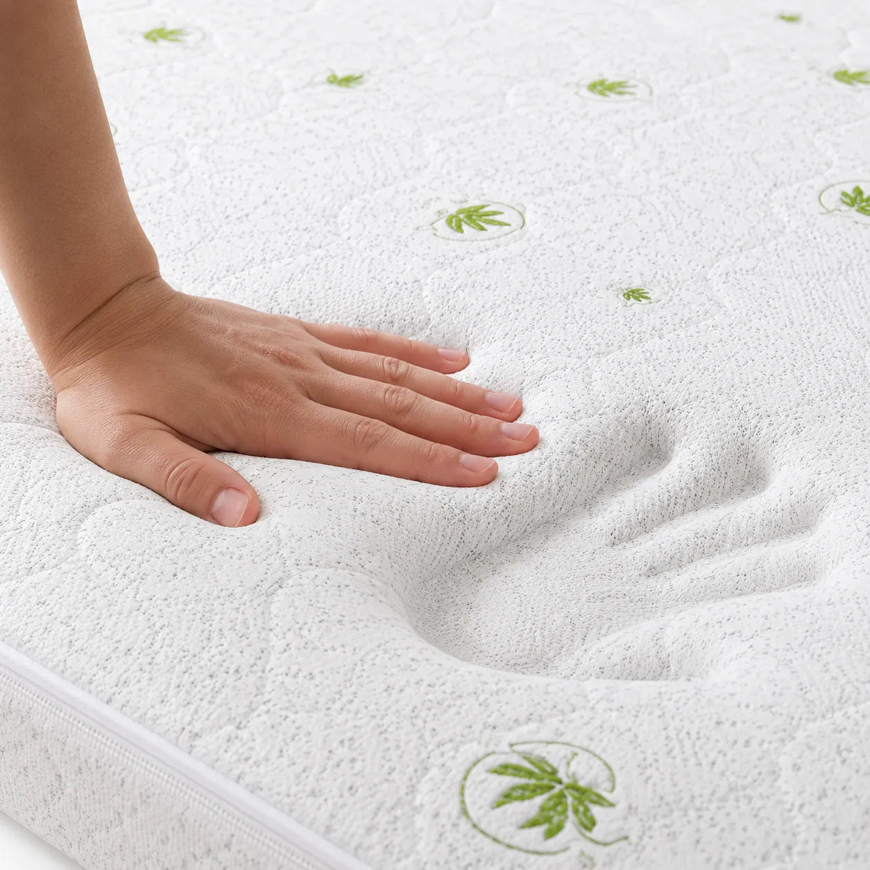 Spuma memory a topperului Aloe Vera preia forma corpului