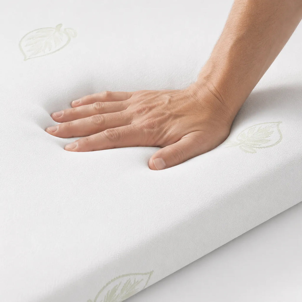 Spuma topperului Aloe Vera ofera sprijin ferm si revine la forma