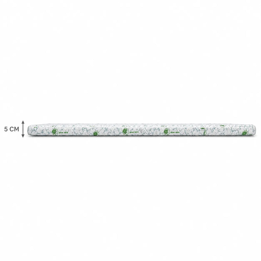 Topper saltea Aloe Vera vazut din lateral, grosime marcata 5 cm, husa cu imprimeu frunze verzi